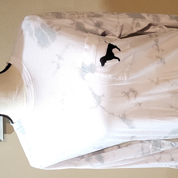 PINK Victoria's Secret Shirt - Picture 5 of 12